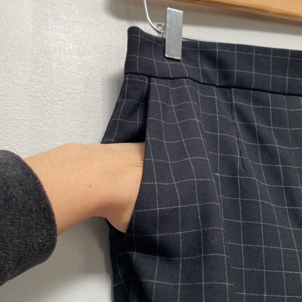 ❗️SOLD❗️Babaton Conan Pants Size 6 - Picture 7 of 10